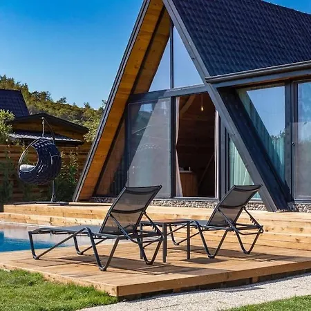 Willa Zeytin Havuzlu Jakuzili