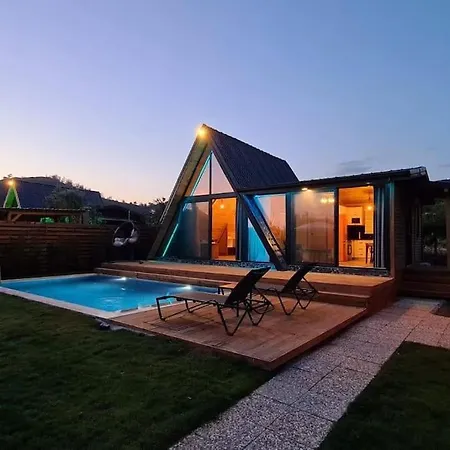 Zeytin Havuzlu Jakuzili 페티예