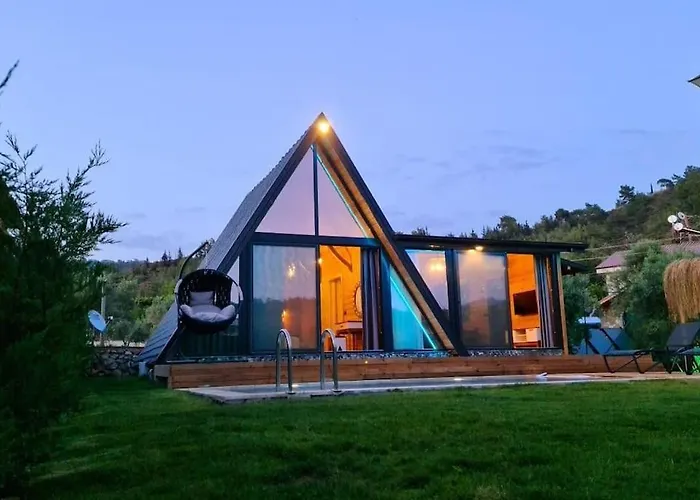 Zeytin Havuzlu Jakuzili Villa